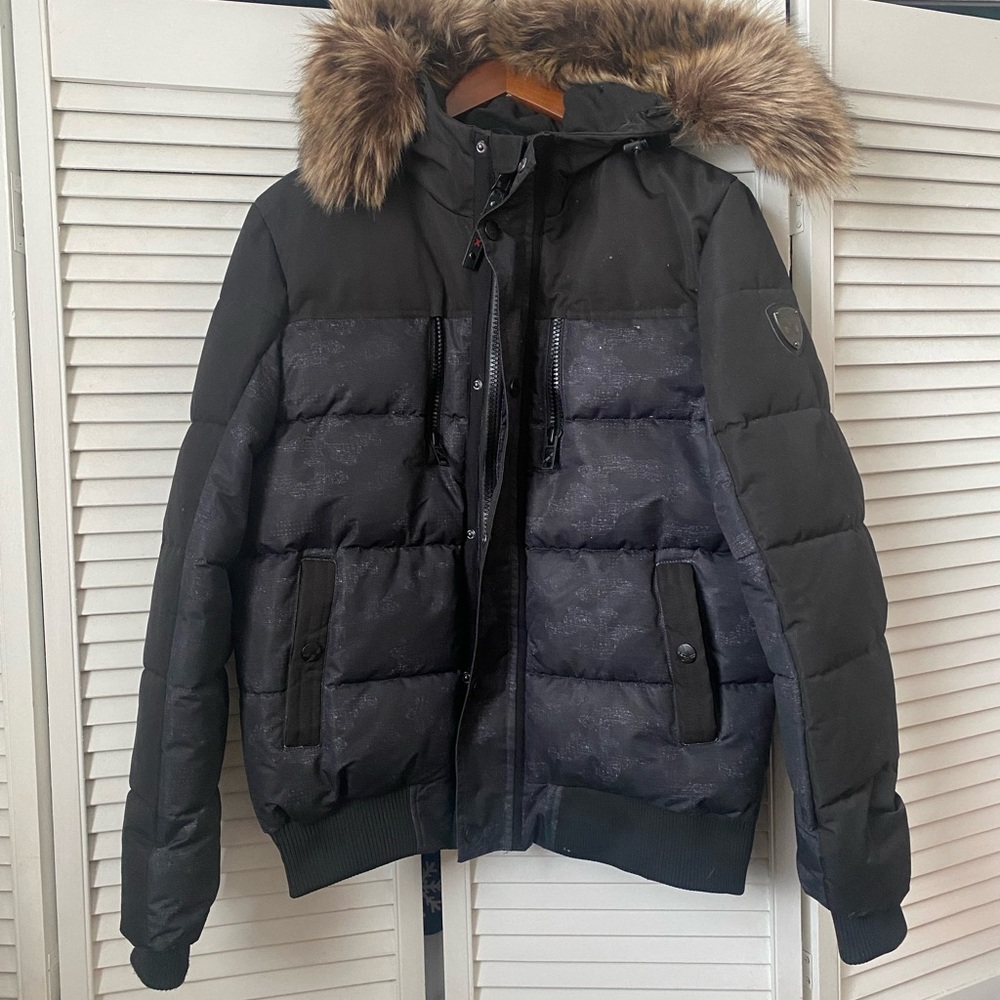 Men's Stylish Black Puffer Jacket with Fur Trim